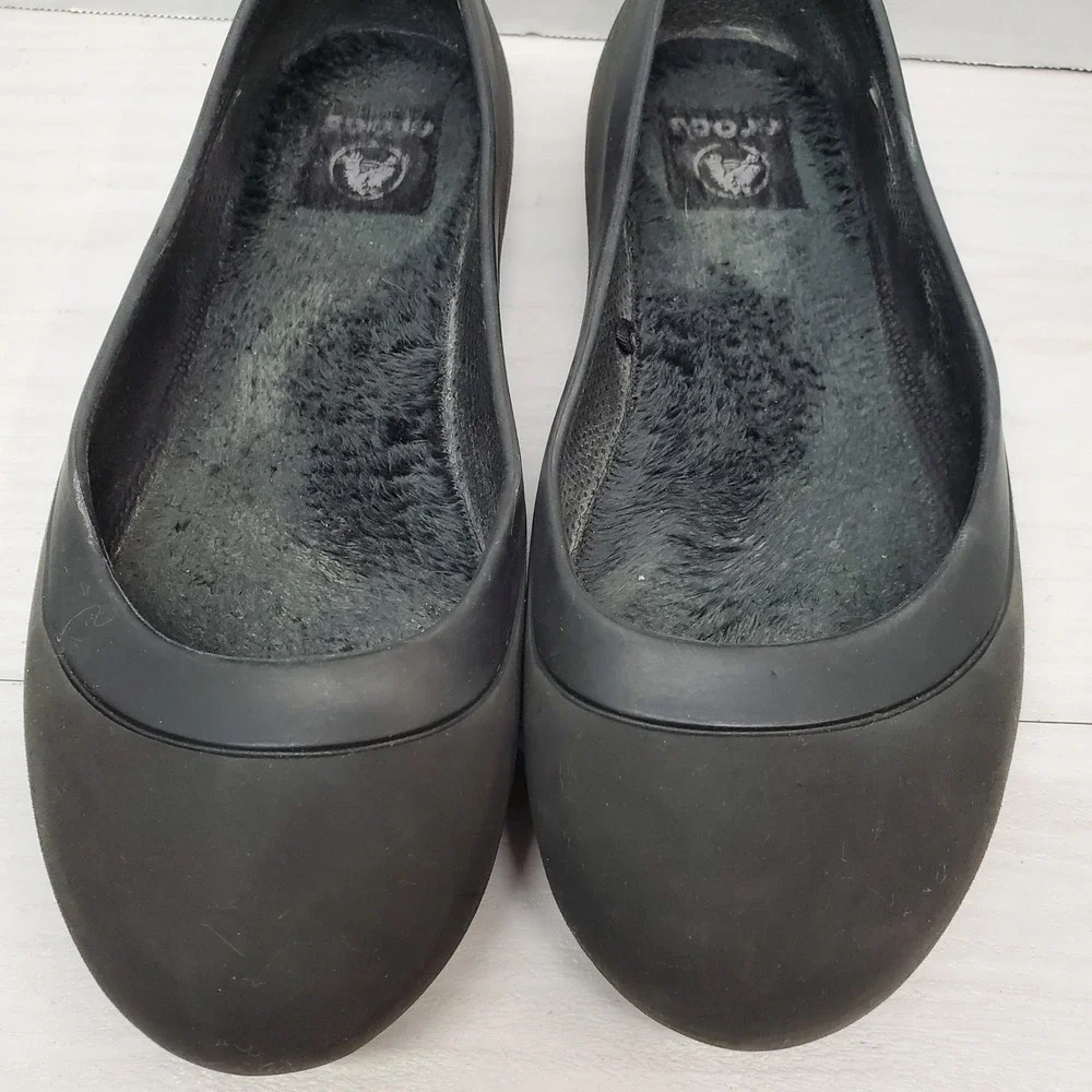 Crocs Women's Black Fleece Lined Ballet Flats Size 7 Slip On Shoes